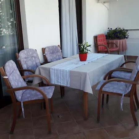 Apartment Nihada Punat