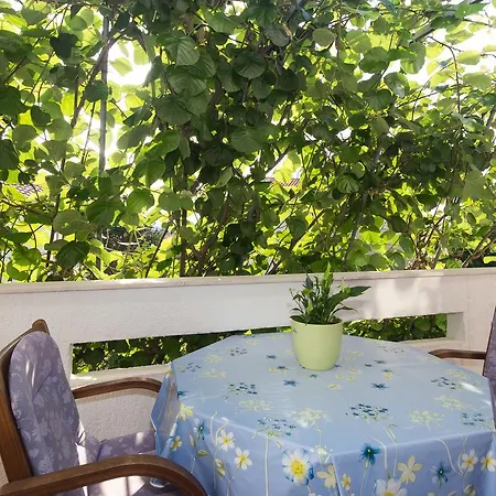 Nihada Apartman Punat