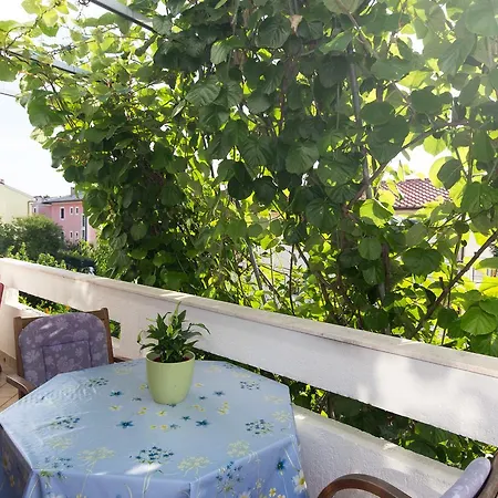 Nihada Apartment *