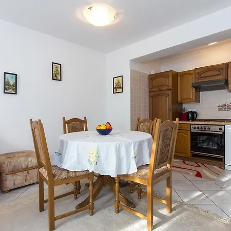 Apartment Nihada *