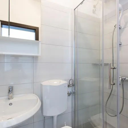 Nihada Apartment *