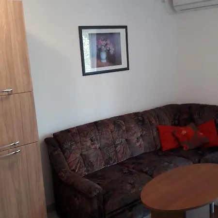 Nihada Apartman *