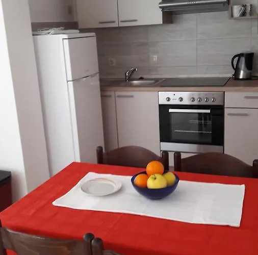 アパート Nihada プナト