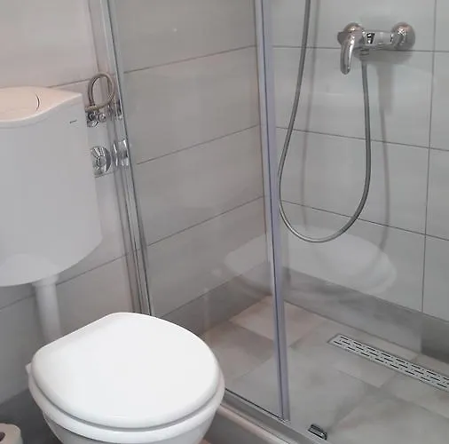 アパート Nihada プナト