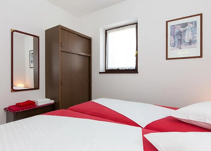 アパート Nihada プナト