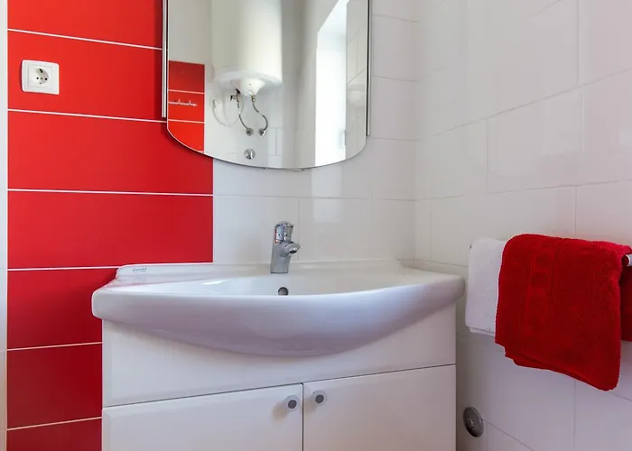 Nihada アパート プナト