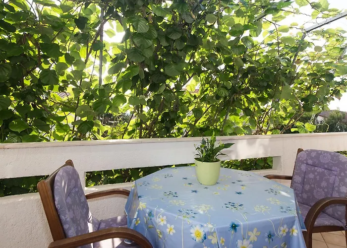 Nihada アパート プナト