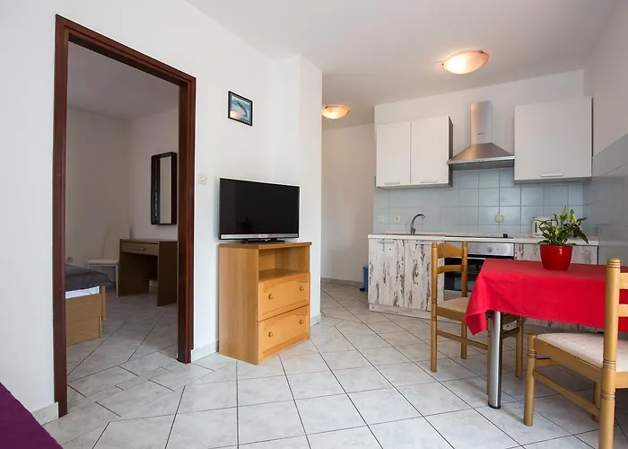 アパート Nihada プナト