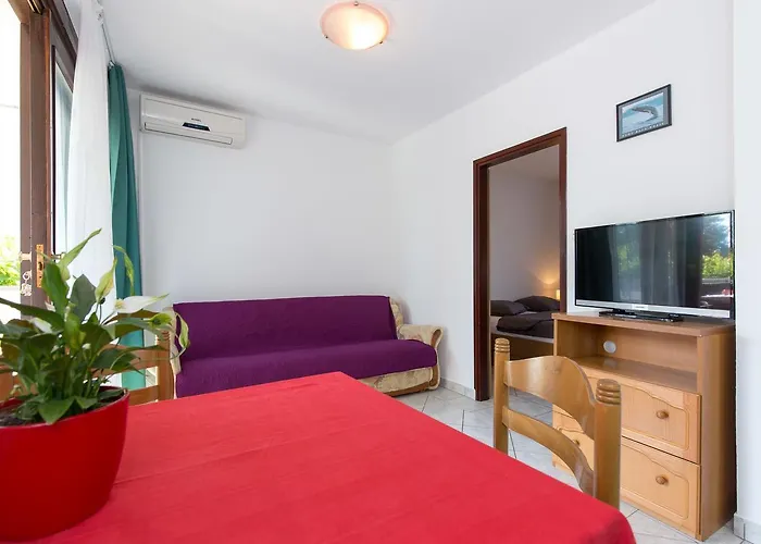 アパート Nihada *