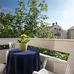 Nihada Appartement *