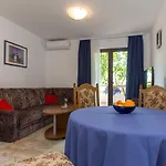 Nihada Punat