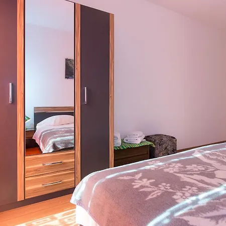 Nihada Apartment