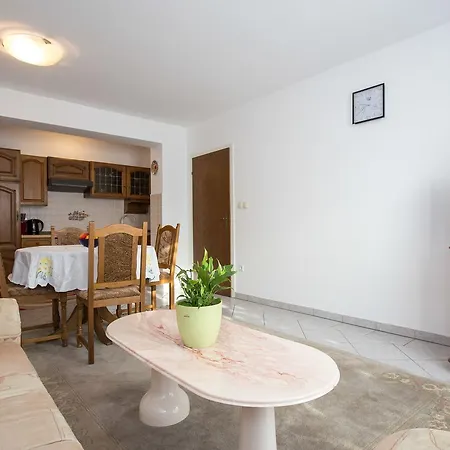Apartment Nihada Punat
